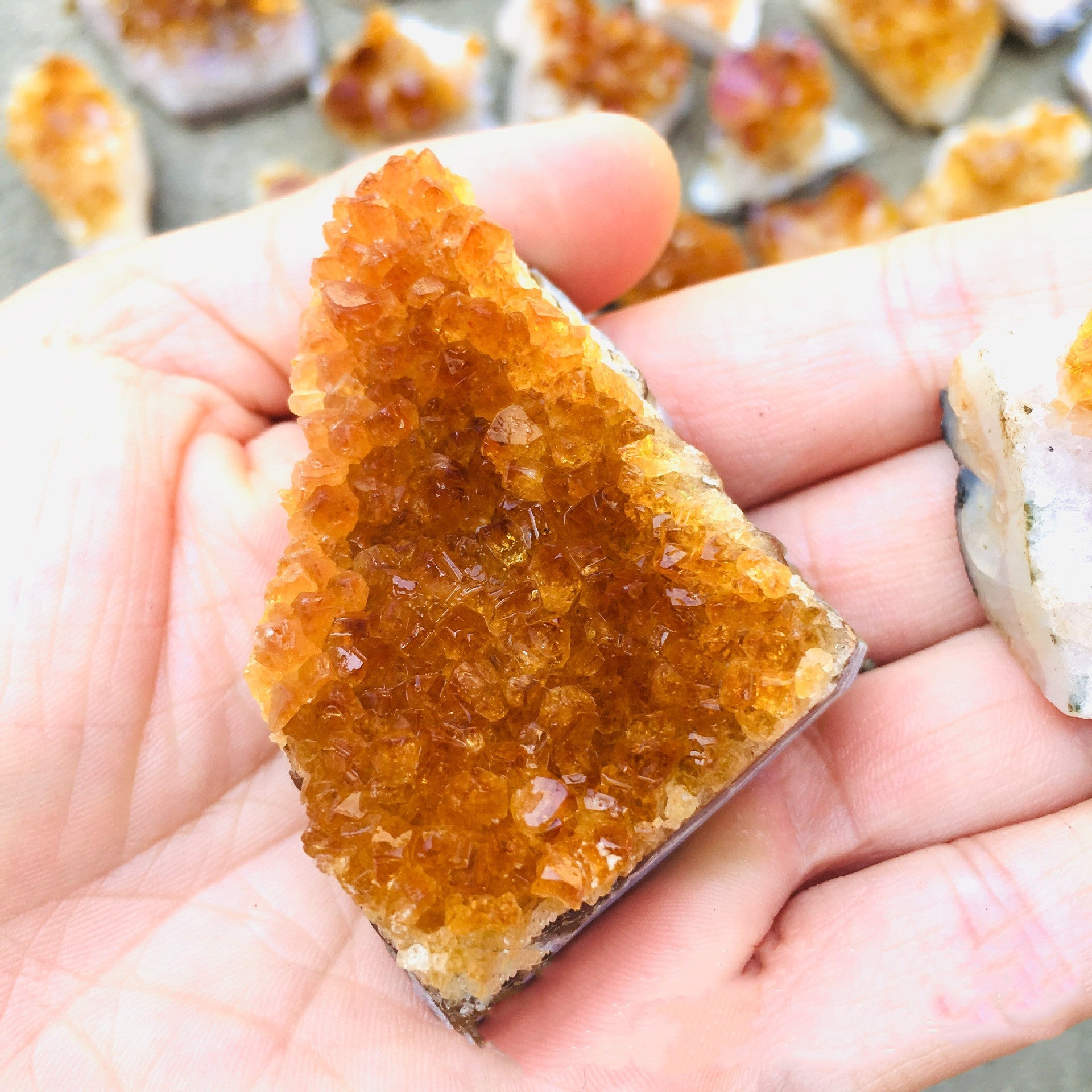 Cluster de Citrine Naturelle – Abondance & Énergie Solaire - Karmisya