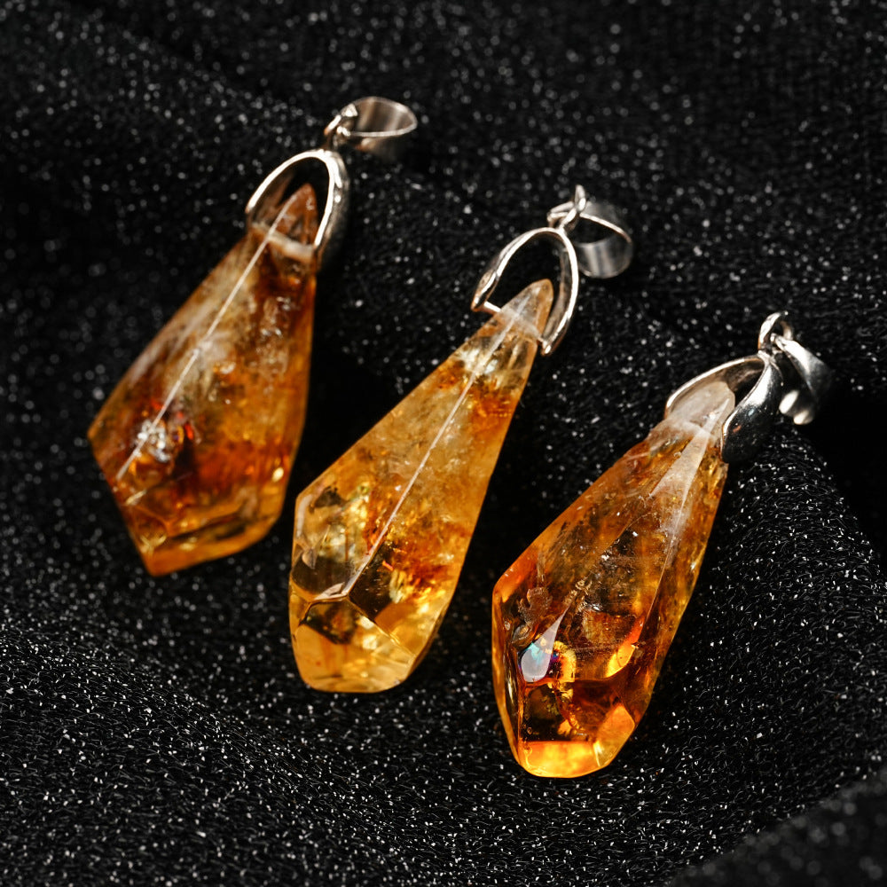 Pendentif Citrine Brute : L'Énergie Pure de la Terre - Karmisya